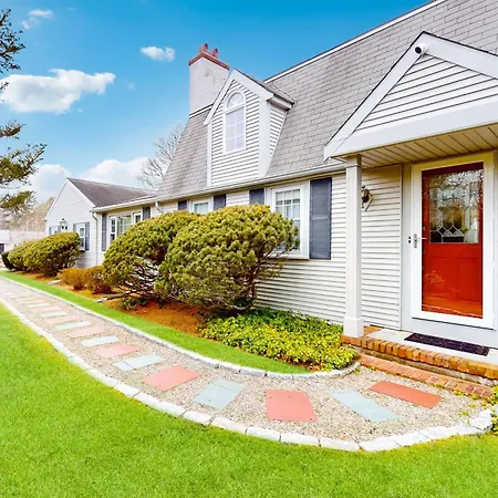 Coastal Charm On The Cape Villa